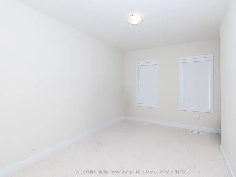 55 Rowlock St — Photo 12