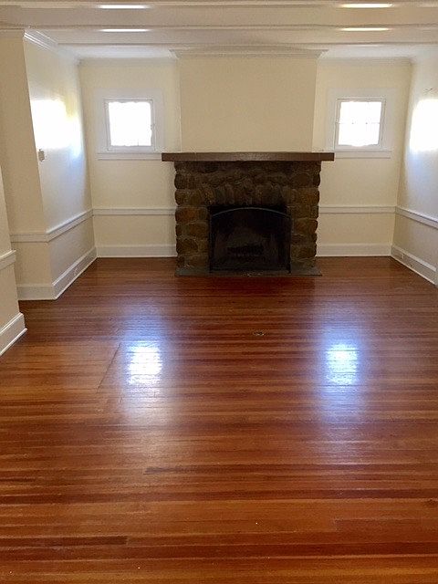 Living Room with fireplace
