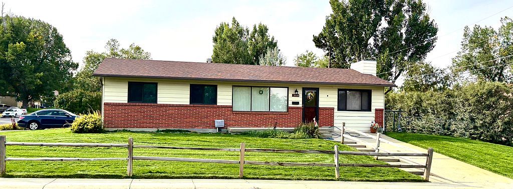 3131 E 12th St - Property Image