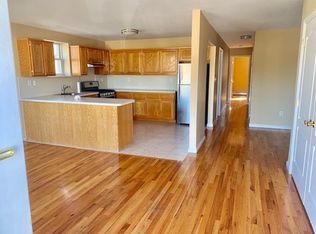 816 Vincent Ave #2R, Bronx, NY 10465