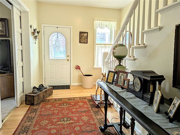 3rd image of 220 Overholt Dr