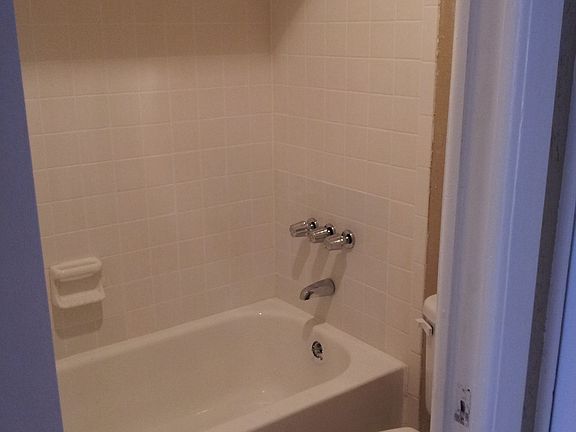 4th image of 3632 Meriden Ave APT C