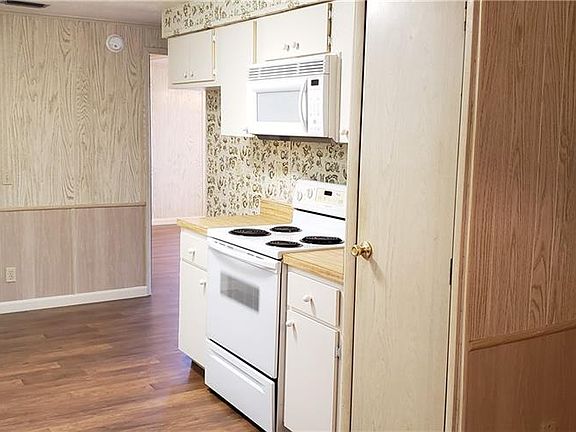 5th image of 1005 Belmont Cir