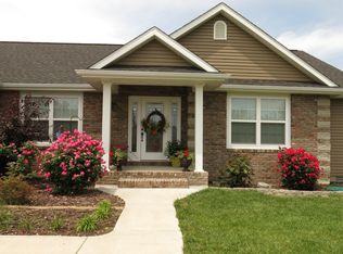 1300 Sunrise Drive, Carterville, IL 62918