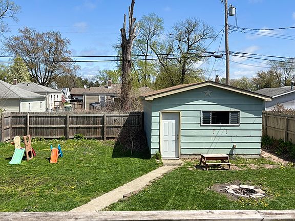 2nd image of 239 N California St