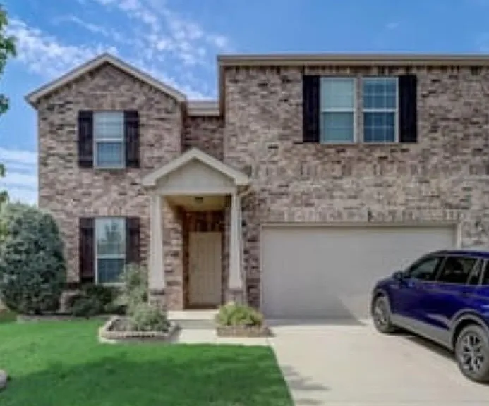 3105 Walker Creek Dr — Photo 1