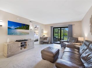 1155 Rosemary Ct #B-101, Naples, FL 34103