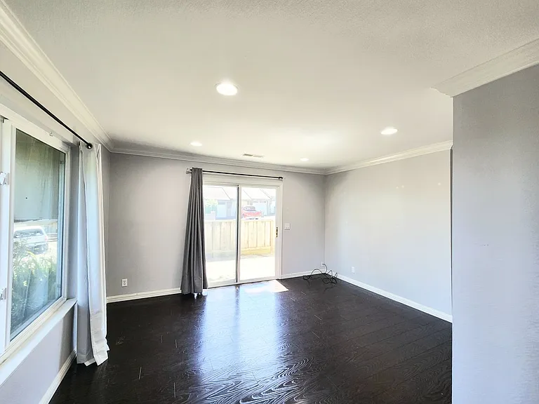 2700 Kilconway Ln — Photo 4