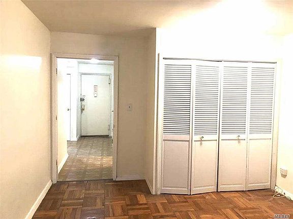 5th image of 42-42 Colden St APT A21