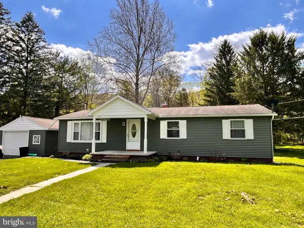 301 E Race St, Julian, PA 16844