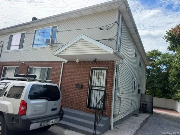 461 Beach 22nd Street, Far Rockaway, NY 11691