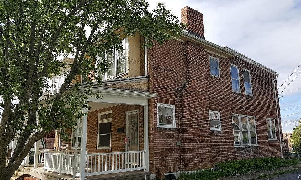 2nd image of 130 N Saint George St