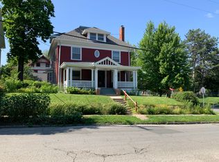 4157 Davenport St, Omaha, NE 68131
