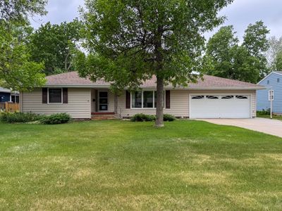 1861 Ohio Ave SW, Huron, SD, 57350