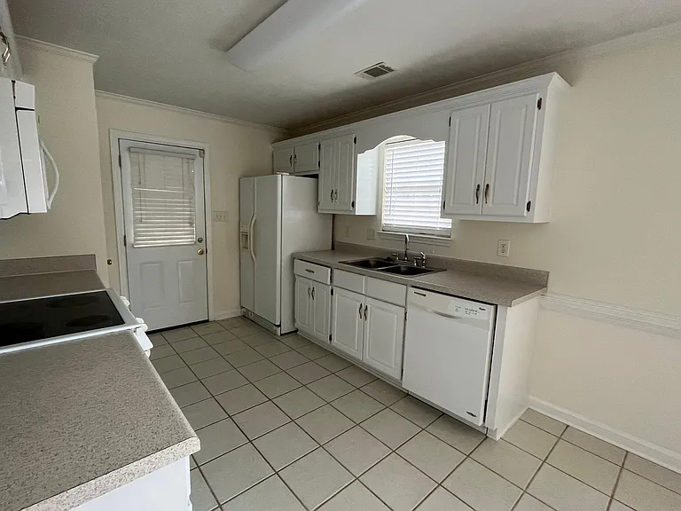105 Long Creek Way — Photo 4