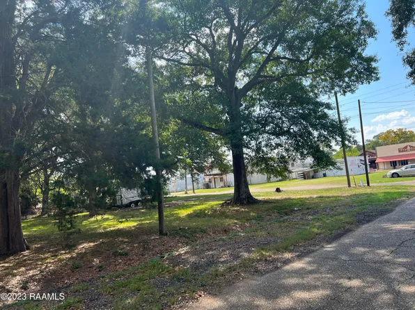 Chestnut St, Mamou, LA 70554