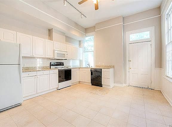 3rd image of 1007 W Franklin St #U3