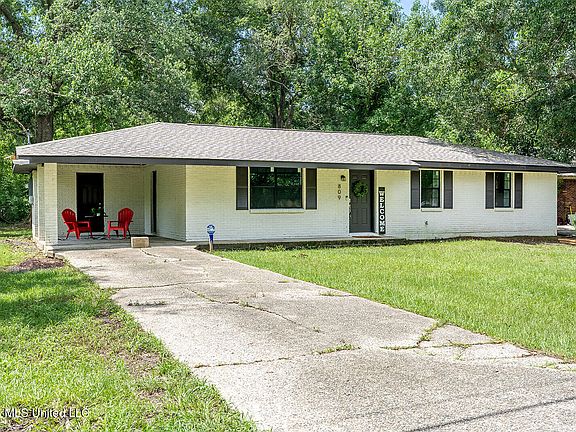 3rd image of 809 Jarrell St
