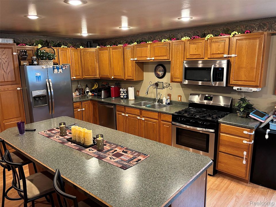 21601 Holly St, photo 14
