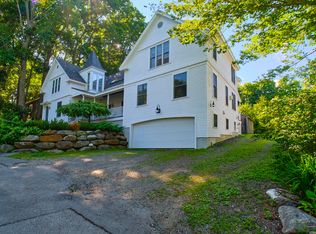 9 Chestnut Hill St, Camden, ME 04843