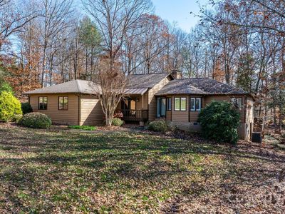 515 N Shore Dr, Hickory, NC, 28601