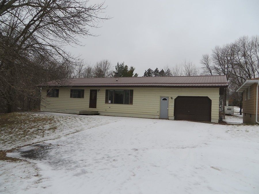 1st image of 301 Cedar Ave S
