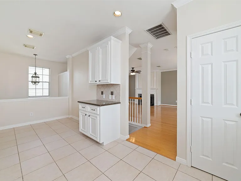 2256 La Branch St — Photo 17