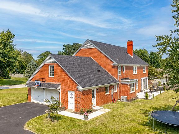 5th image of 22 Thornhill Ln