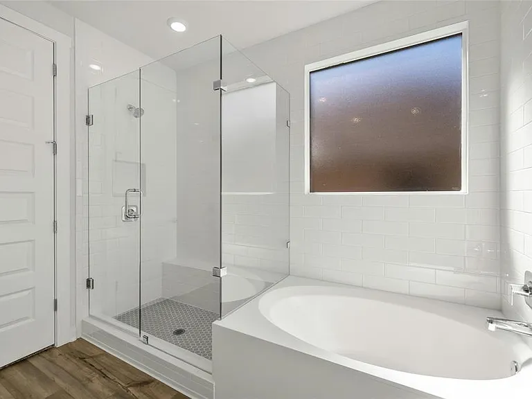 113 Shadow Oak Cv — Photo 22