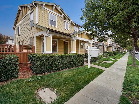 3rd image of 3041 Puffin Cir
