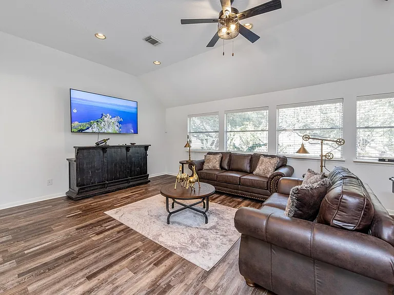 15826 Jamie Lee Dr — Photo 30