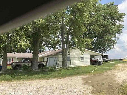 3rd image of 6198 N Melrose Rd
