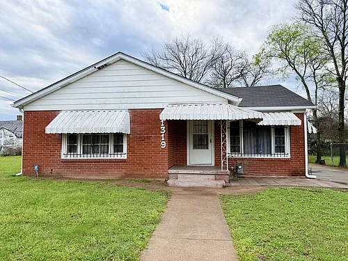 1319 Tabor St Photo 1
