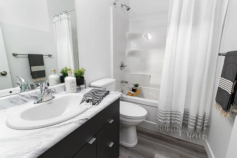 583 Cote St #1 — Photo 8