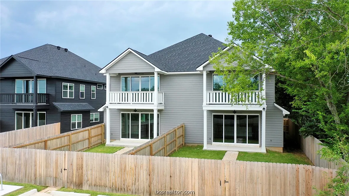 5 bed, 5.5 bath, 1000 sqft, $4,975 — Photo 3