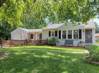 3 E Parkview Dr, South Hadley, MA 01075