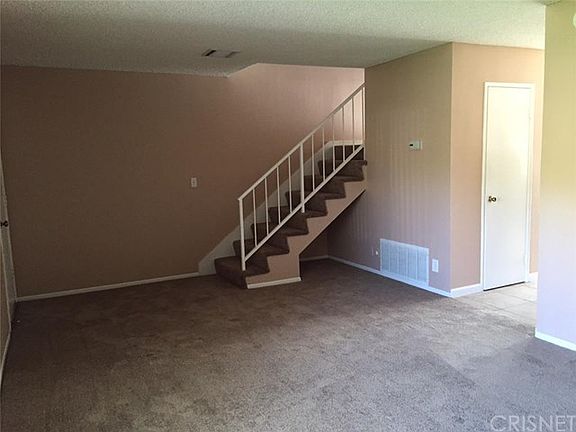 5th image of 294 Green Lea Pl
