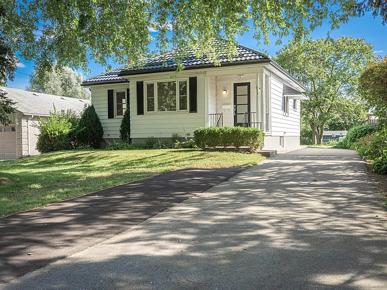 653 Eden Ave — Photo 8