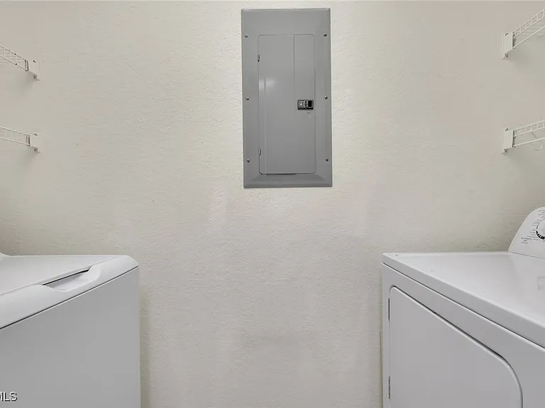 9025 Colby Dr #2111 — Photo 18