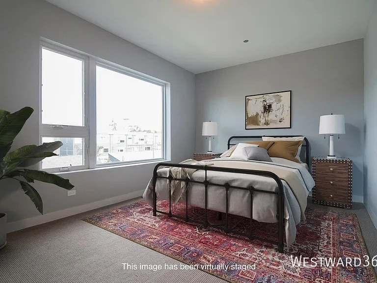 2651 N Hamlin Ave #20 — Photo 6