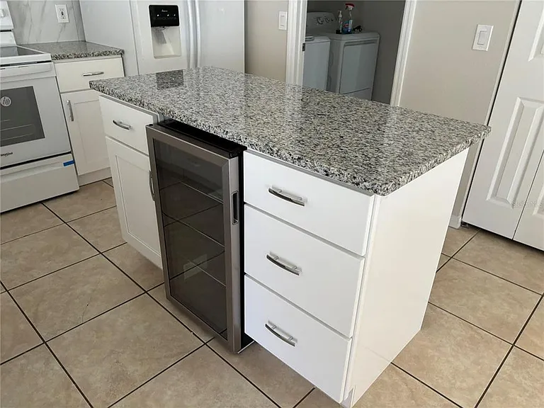 4272 Pandora Rd — Photo 3