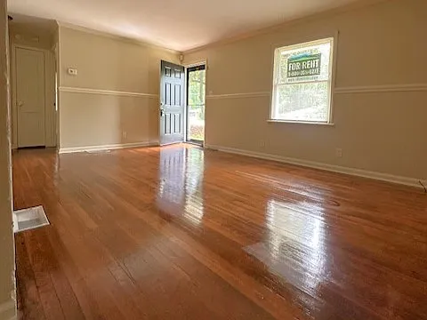 4 bed, 1458 sqft, $2,195 — Photo 3