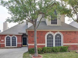 612 Ashbrook Ct, Euless, TX 76039