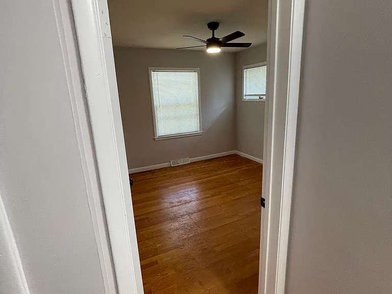 7840 Campbell St — Photo 14