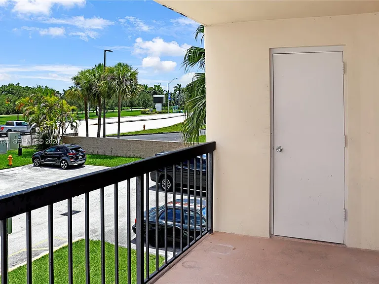 10425 SW 112th Ave #204 — Photo 20