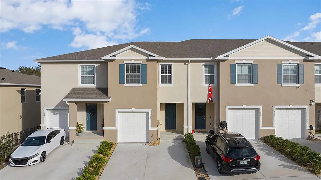 3 bed, 2.5 bath, 1613 sqft, $1,750 — Photo 1