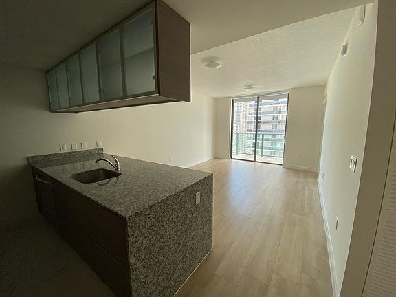 5th image of 1442 NE Miami Ct