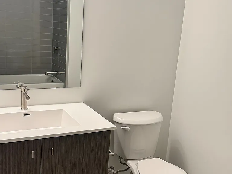 25 Wellington St S #3305 — Photo 10