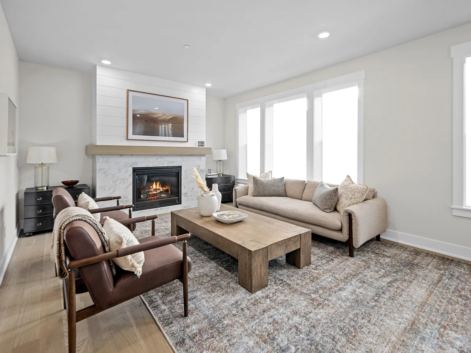 4 bed, 3.5 bath, 2580 sqft, $7,950 — Photo 4