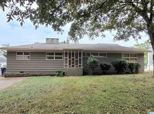 718 Cherokee St, Talladega, AL 35160